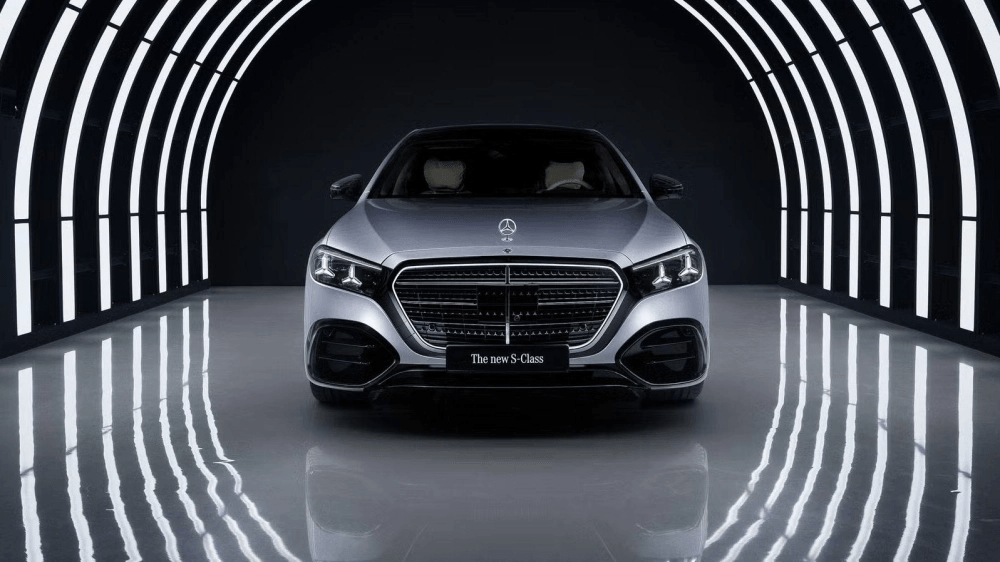 Mercedes-Benz S-Class 2027: V8 de 537 hp y estrella iluminada desde $2.43 millones