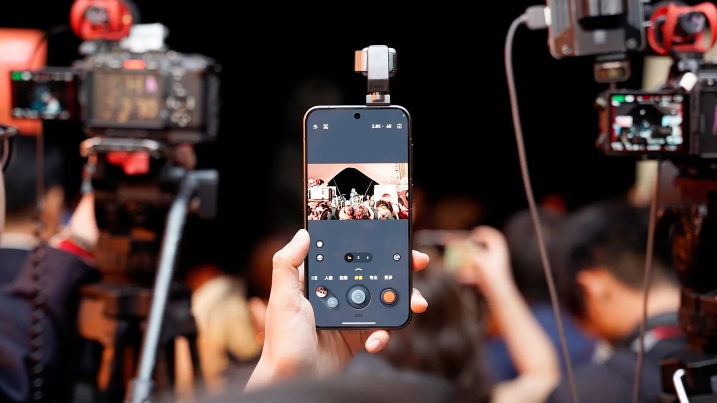 Honor Unveils ARRI-Powered Robot Phone
