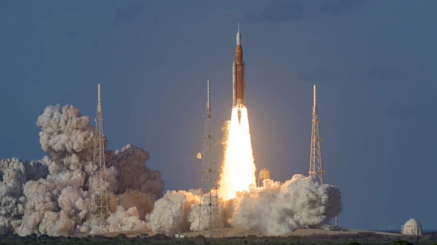 Artemis II: запущена SLS и Orion к Луне?