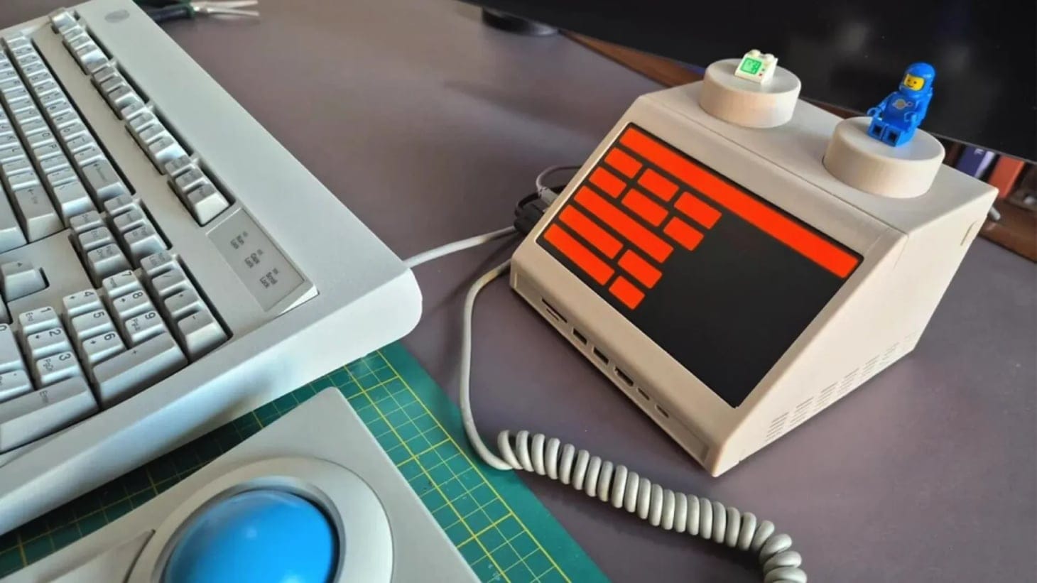 LEGO Galaxy Explorer 1979 превращена в корпус Mac mini M4