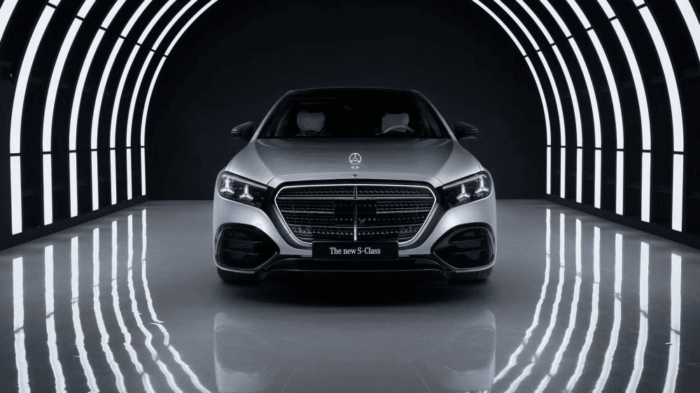 Mercedes-Benz S-Class 2027: V8 de 537 hp y estrella iluminada desde $2.43 millones
