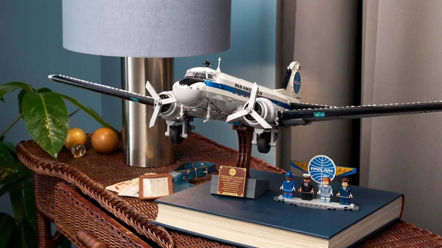 LEGO стартует в России с набором Douglas DC‑3 Pan Am