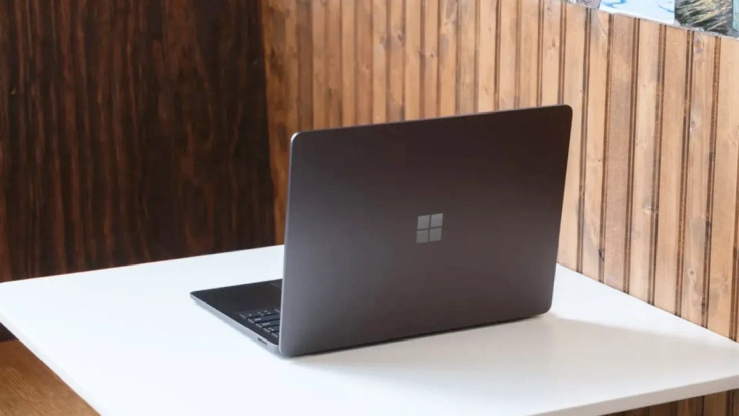 Surface Laptop 8 OLED to debut this summer