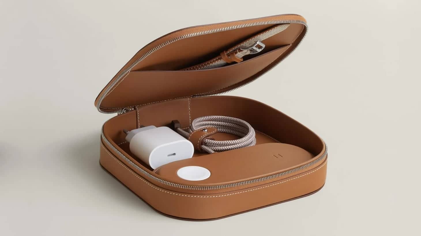 Hermès Unveils Grand Paddock MagSafe Bag for U.S. Buyers