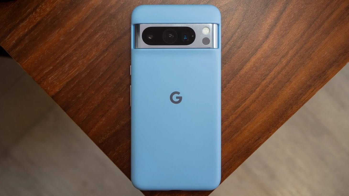Pixel 8 Pro Suffers March 2026 Feature Drop Glitches